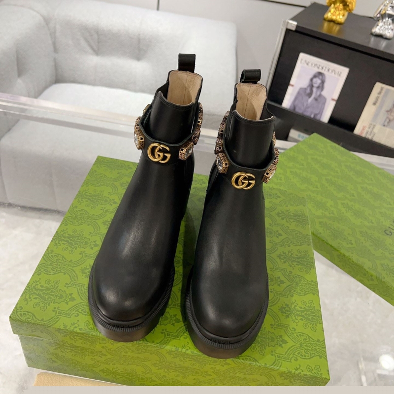 G*u*i boots